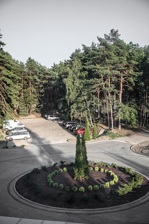 Papaver Hotel Ślesin Exteriör bild
